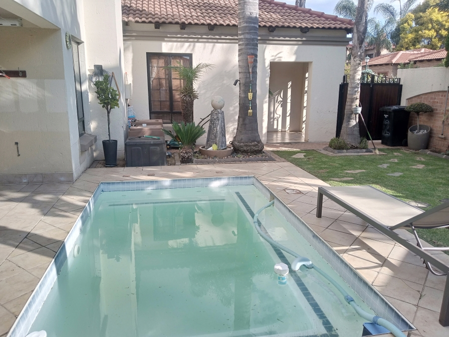 To Let 3 Bedroom Property for Rent in Bardene Gauteng