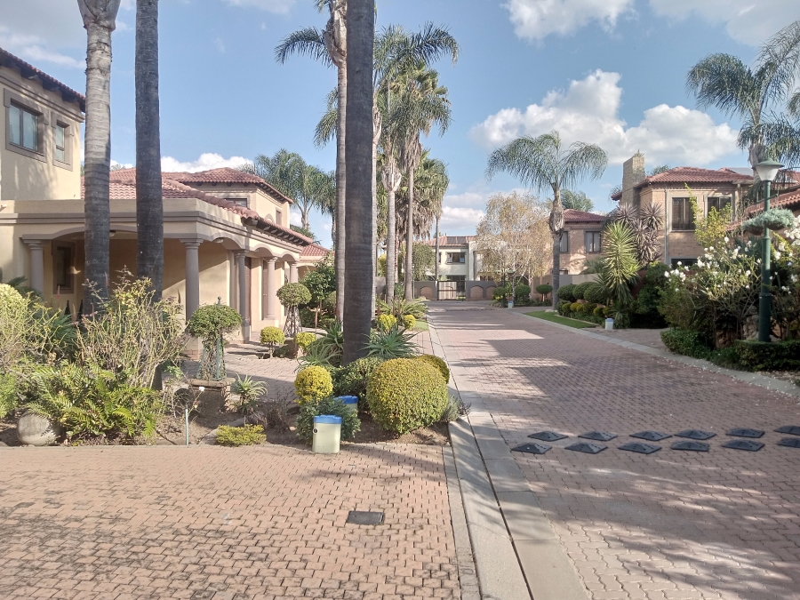 To Let 3 Bedroom Property for Rent in Bardene Gauteng