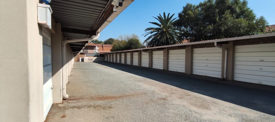 To Let 2 Bedroom Property for Rent in Three Rivers Proper Gauteng