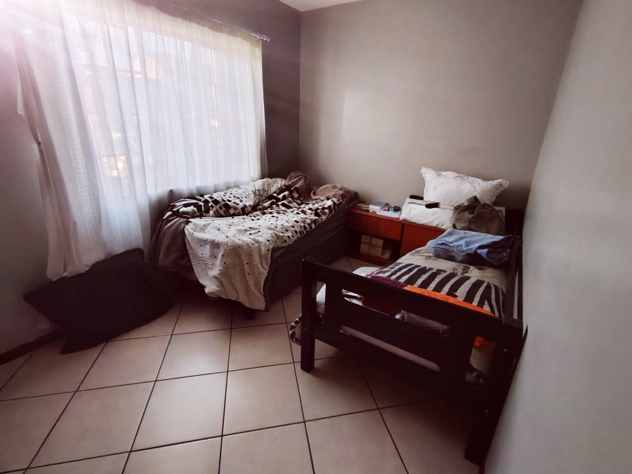 2 Bedroom Property for Sale in Monavoni Gauteng