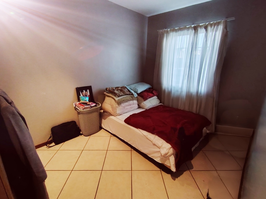 2 Bedroom Property for Sale in Monavoni Gauteng