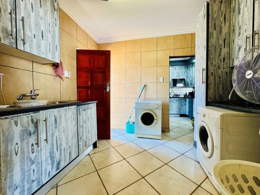 3 Bedroom Property for Sale in Zambezi Country Estate Gauteng