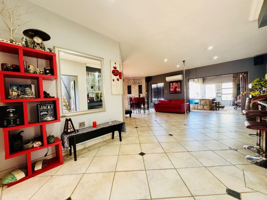 3 Bedroom Property for Sale in Zambezi Country Estate Gauteng