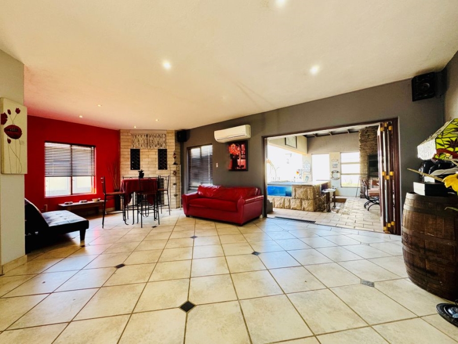 3 Bedroom Property for Sale in Zambezi Country Estate Gauteng