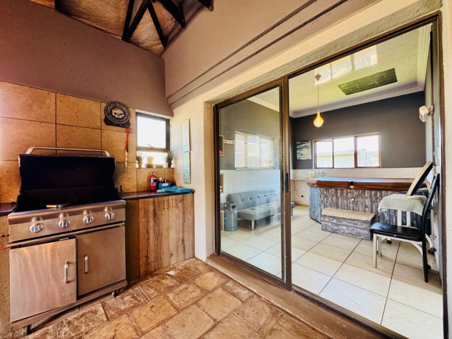 3 Bedroom Property for Sale in Zambezi Country Estate Gauteng