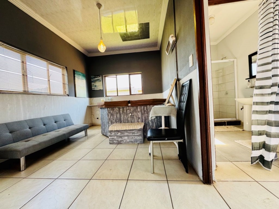 3 Bedroom Property for Sale in Zambezi Country Estate Gauteng
