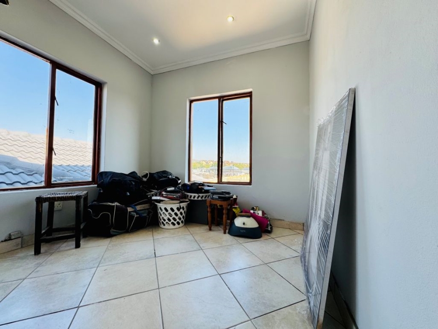 3 Bedroom Property for Sale in Zambezi Country Estate Gauteng