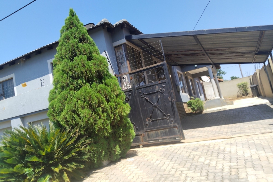 4 Bedroom Property for Sale in Cosmo City Gauteng