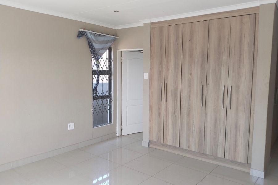 4 Bedroom Property for Sale in Cosmo City Gauteng