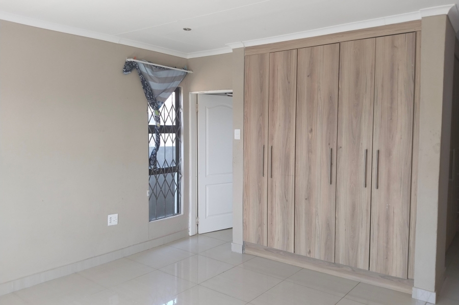 4 Bedroom Property for Sale in Cosmo City Gauteng