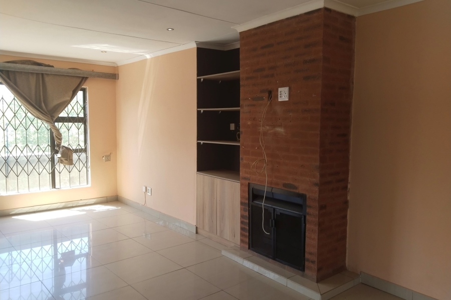4 Bedroom Property for Sale in Cosmo City Gauteng