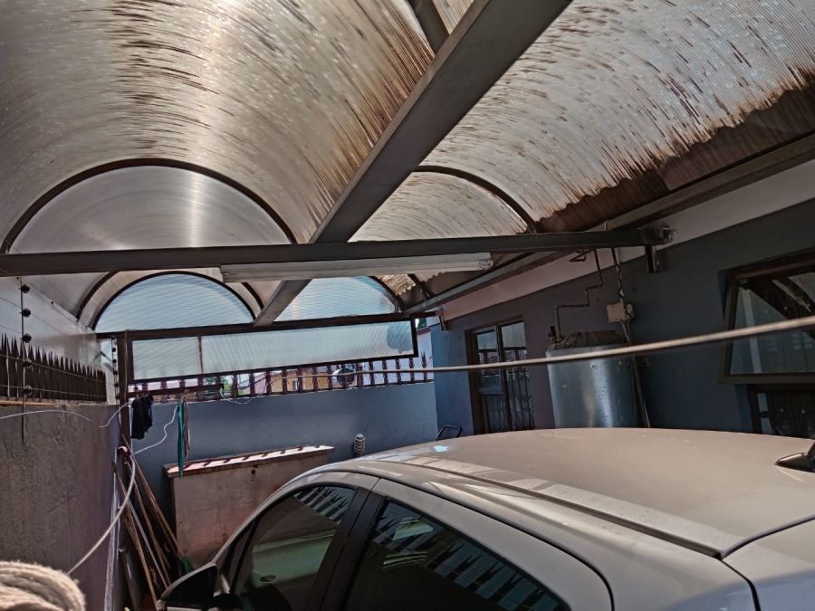 3 Bedroom Property for Sale in Protea Glen Gauteng