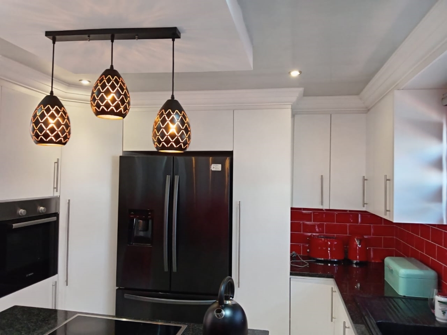 3 Bedroom Property for Sale in Protea Glen Gauteng