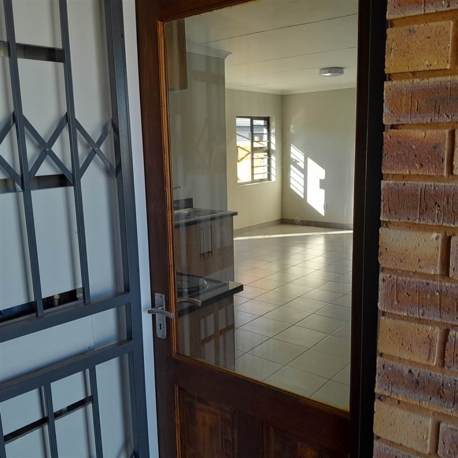 2 Bedroom Property for Sale in Willow Park Manor Gauteng