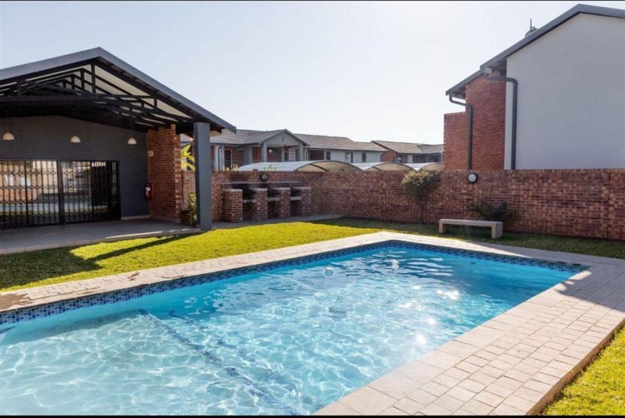 2 Bedroom Property for Sale in Willow Park Manor Gauteng