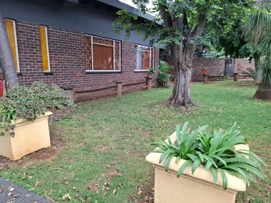 To Let 3 Bedroom Property for Rent in Sinoville Gauteng