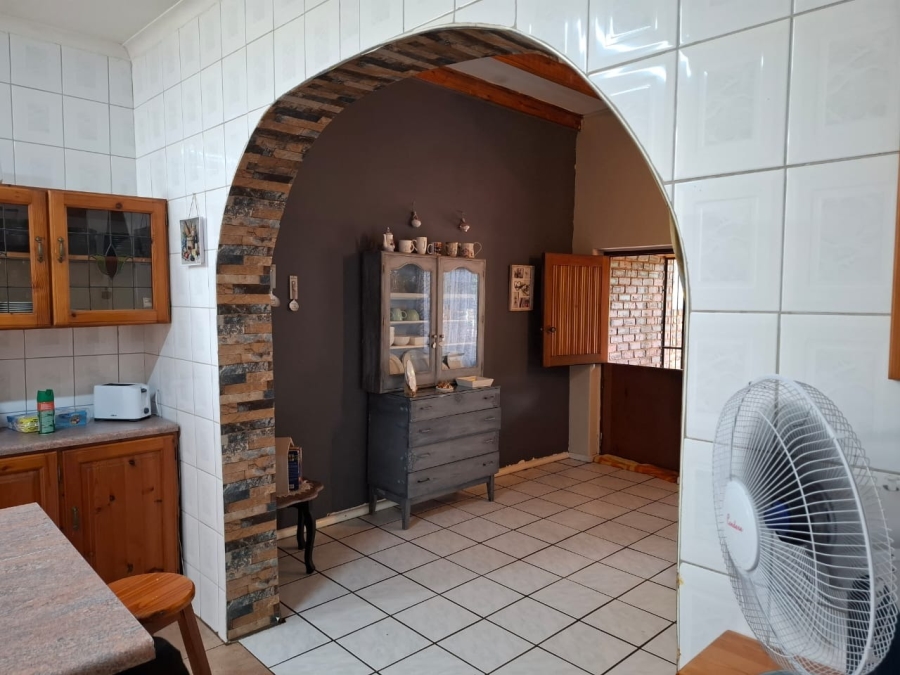 To Let 3 Bedroom Property for Rent in Sinoville Gauteng