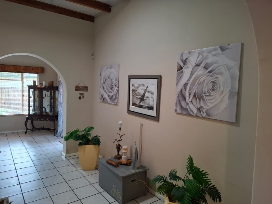 To Let 3 Bedroom Property for Rent in Sinoville Gauteng