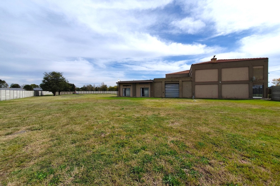 18 Bedroom Property for Sale in Nanescol Gauteng