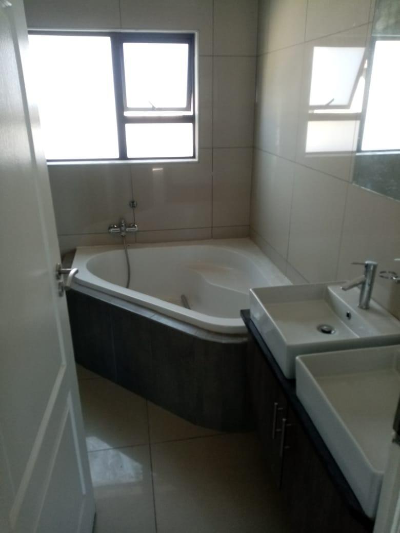 4 Bedroom Property for Sale in Derdepoort Gauteng