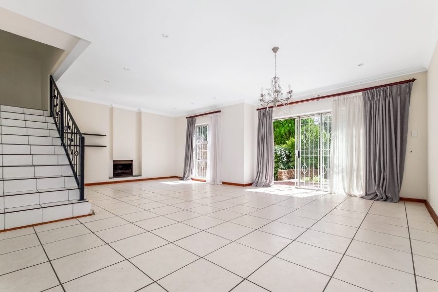 To Let 3 Bedroom Property for Rent in Woodmead Gauteng