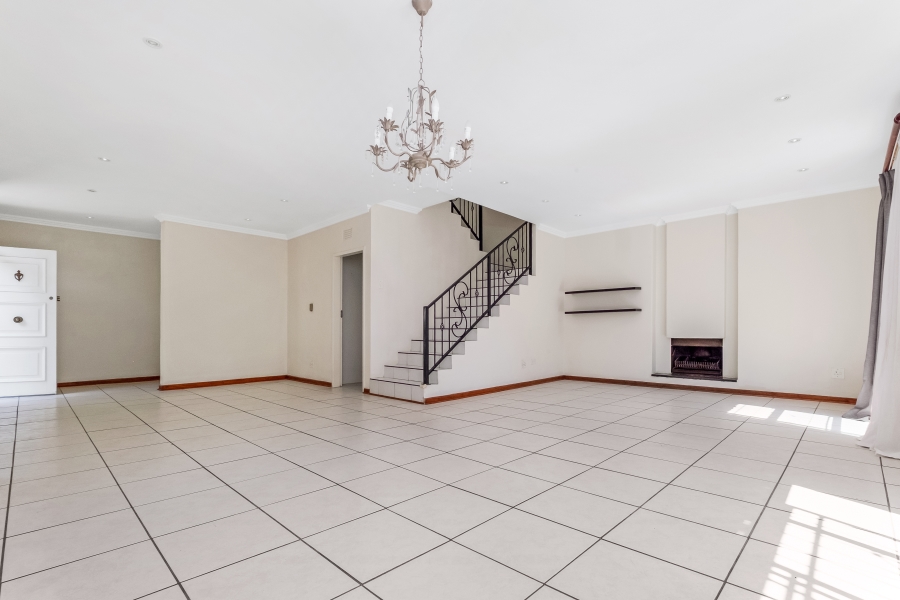 To Let 3 Bedroom Property for Rent in Woodmead Gauteng