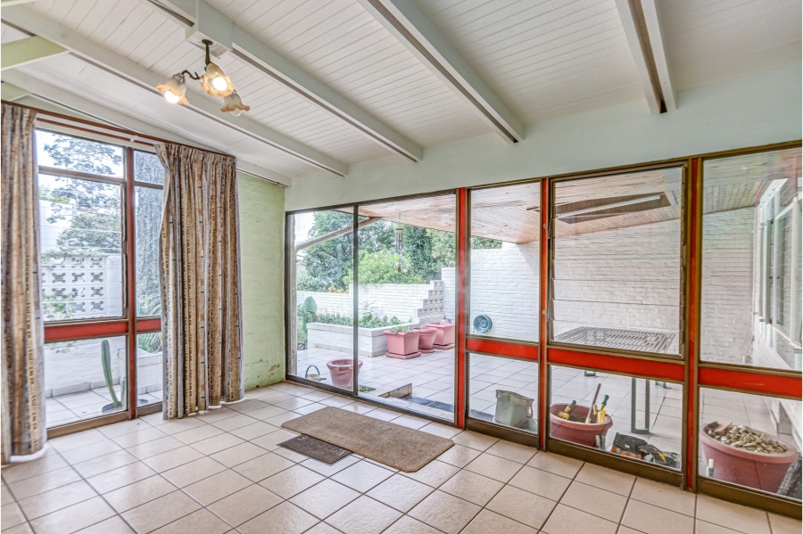 4 Bedroom Property for Sale in Atholl Gauteng