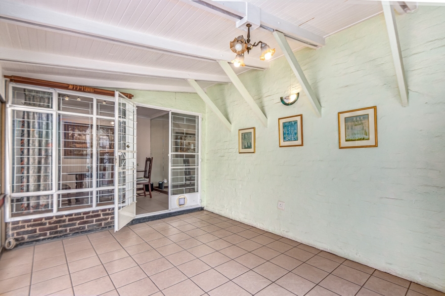 4 Bedroom Property for Sale in Atholl Gauteng