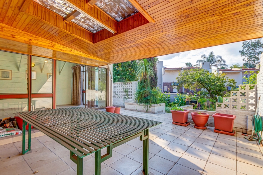 4 Bedroom Property for Sale in Atholl Gauteng