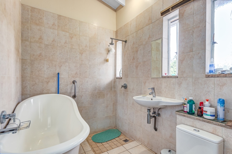 4 Bedroom Property for Sale in Atholl Gauteng