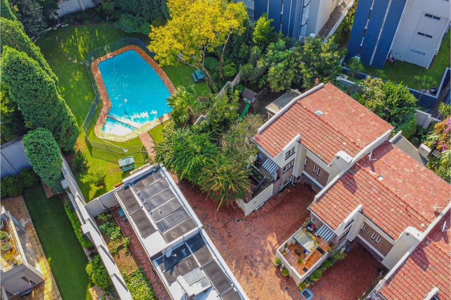 4 Bedroom Property for Sale in Atholl Gauteng