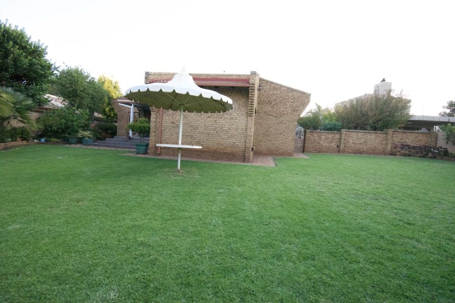 4 Bedroom Property for Sale in Noordheuwel Gauteng