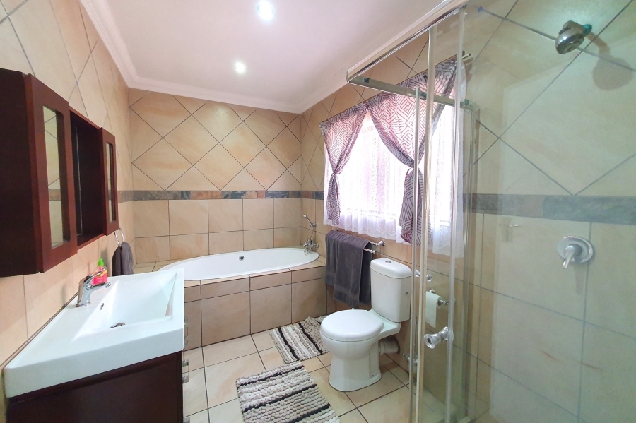 4 Bedroom Property for Sale in Vanderbijlpark SW Gauteng
