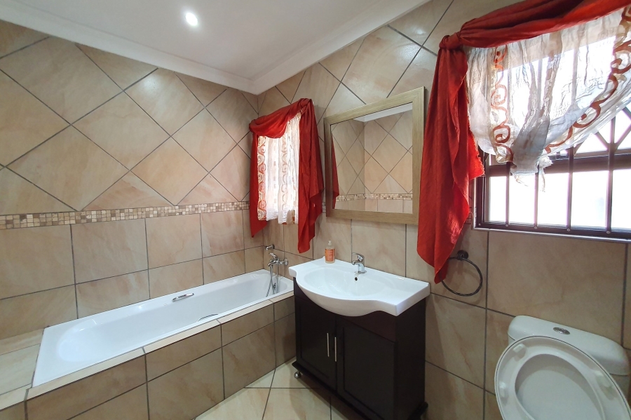 7 Bedroom Property for Sale in Vanderbijlpark SW Gauteng