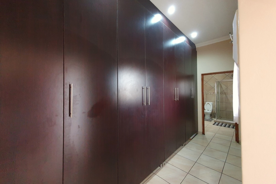 7 Bedroom Property for Sale in Vanderbijlpark SW Gauteng