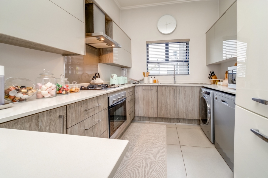 To Let 3 Bedroom Property for Rent in Broadacres Gauteng