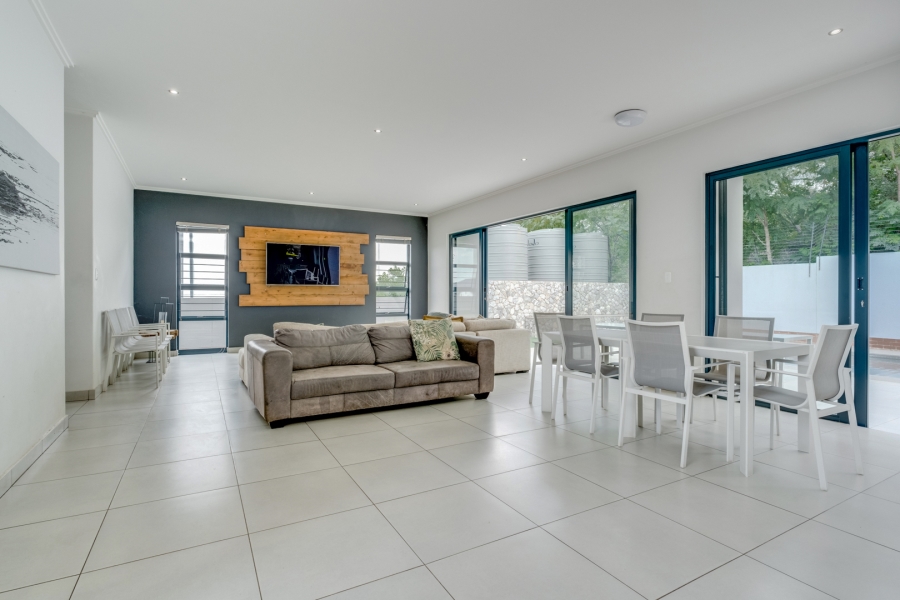 To Let 3 Bedroom Property for Rent in Broadacres Gauteng
