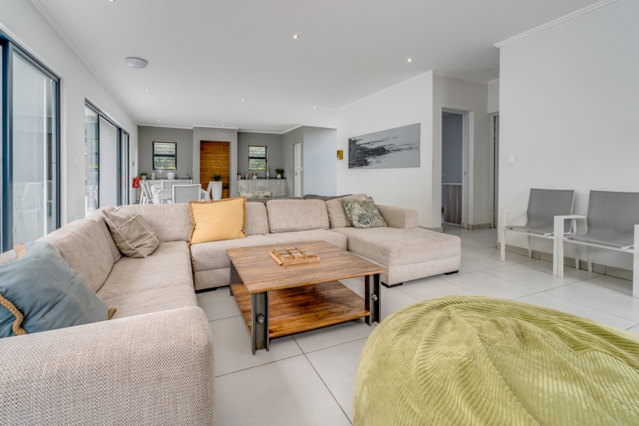 To Let 3 Bedroom Property for Rent in Broadacres Gauteng