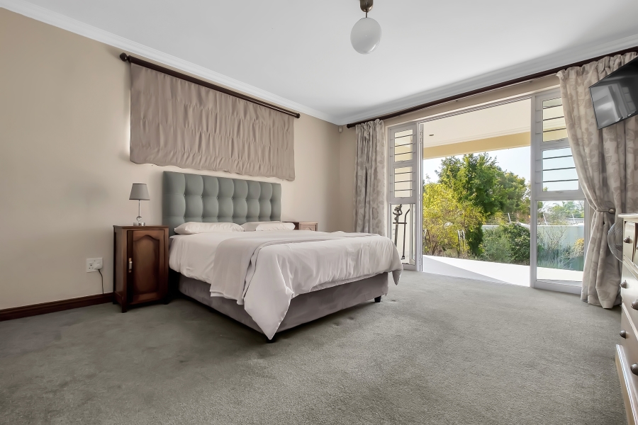To Let 5 Bedroom Property for Rent in River Club Gauteng