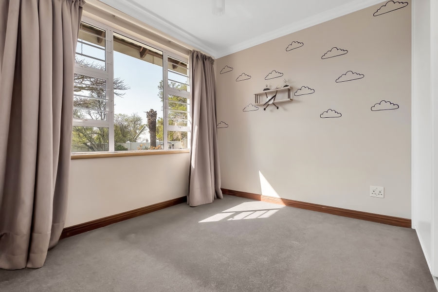To Let 5 Bedroom Property for Rent in River Club Gauteng
