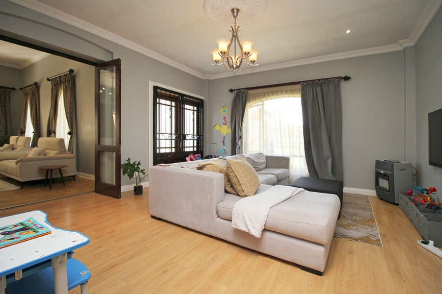5 Bedroom Property for Sale in Morningside Gauteng