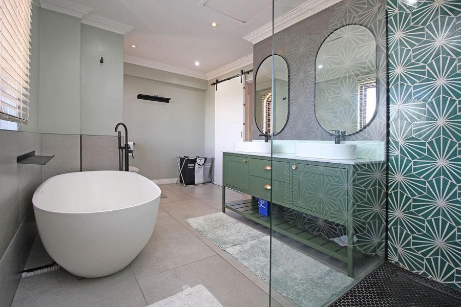 5 Bedroom Property for Sale in Morningside Gauteng