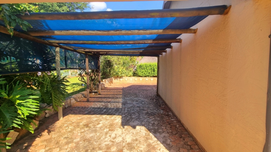 5 Bedroom Property for Sale in Noordwyk Gauteng