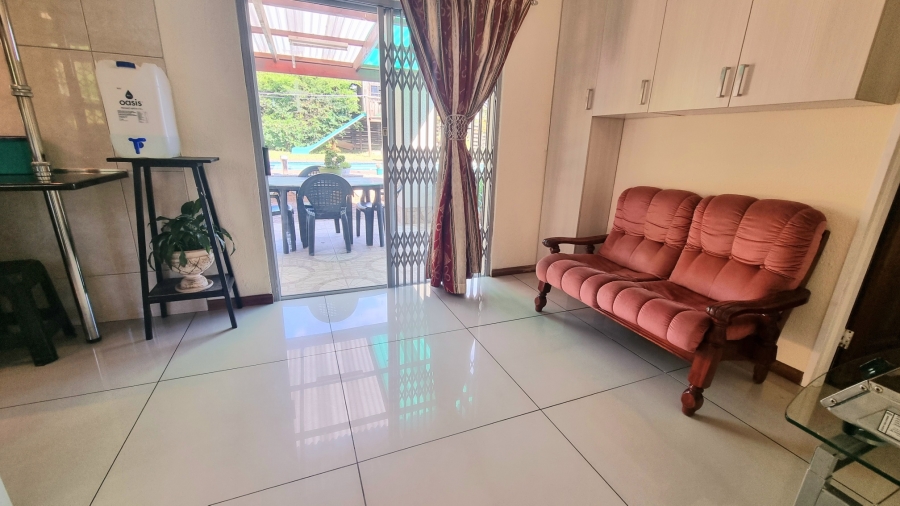 5 Bedroom Property for Sale in Noordwyk Gauteng