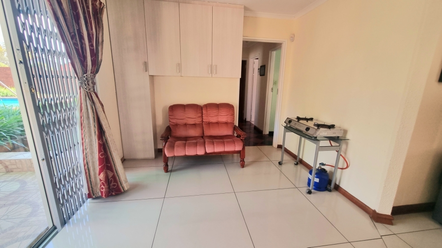 5 Bedroom Property for Sale in Noordwyk Gauteng
