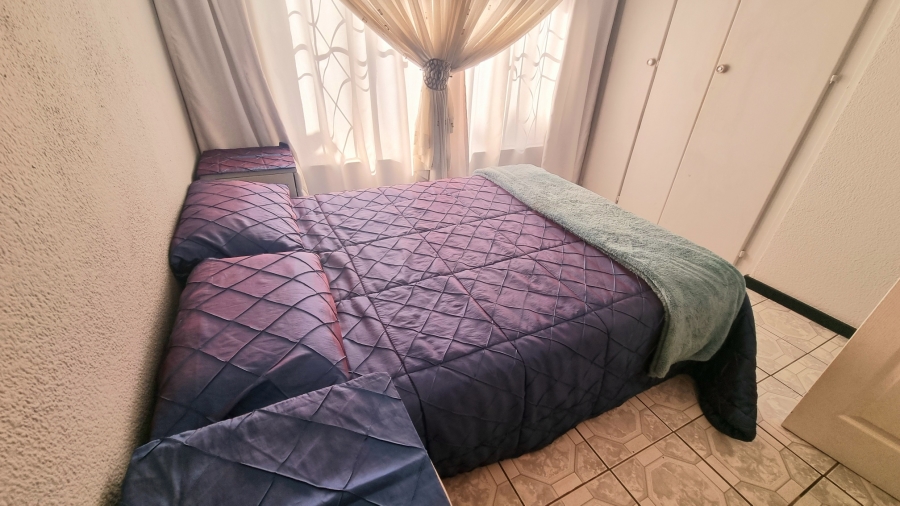 5 Bedroom Property for Sale in Noordwyk Gauteng