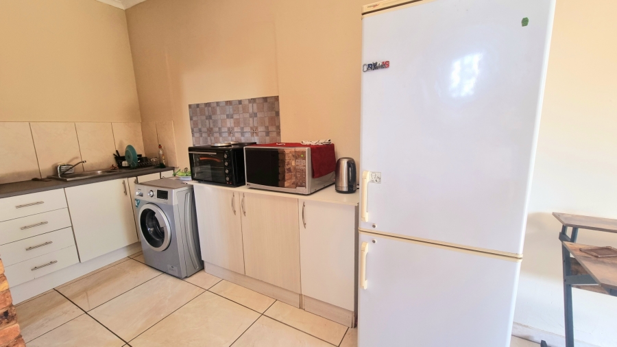 5 Bedroom Property for Sale in Noordwyk Gauteng