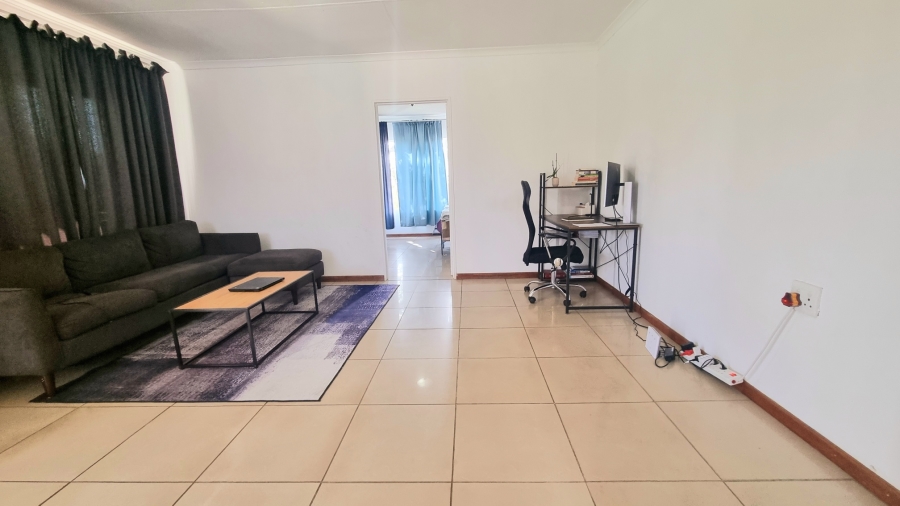 5 Bedroom Property for Sale in Noordwyk Gauteng