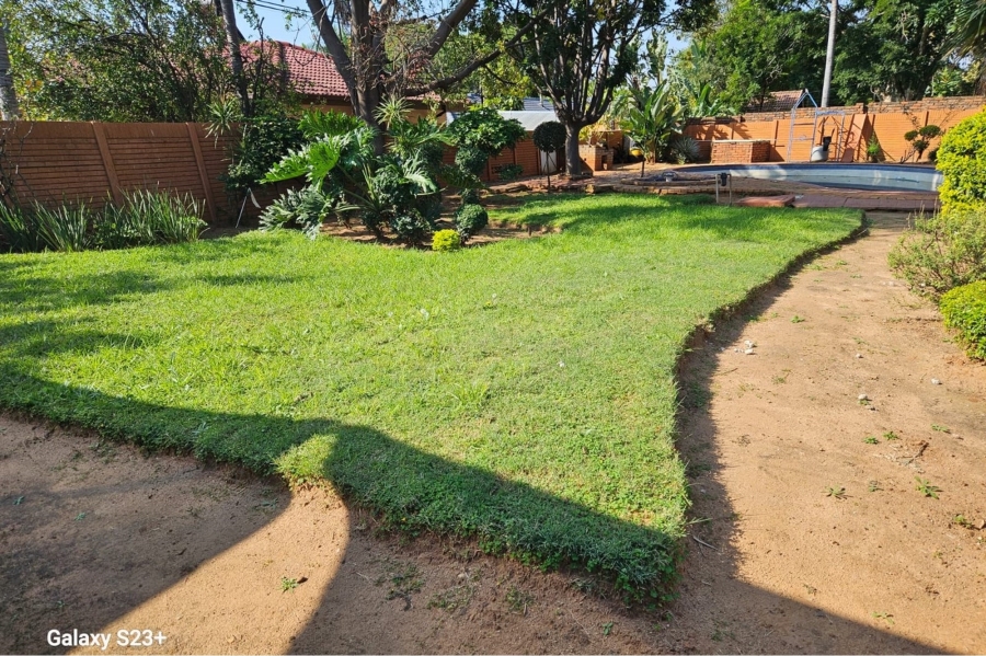 5 Bedroom Property for Sale in Ninapark Gauteng