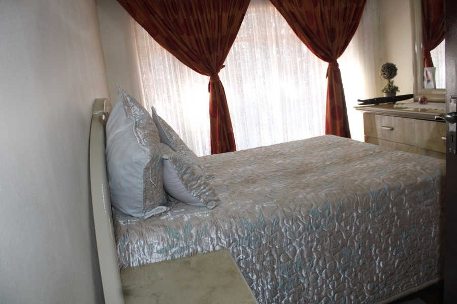 5 Bedroom Property for Sale in Ninapark Gauteng